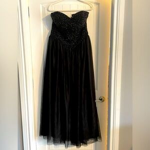 Beautiful Full Length Sequined Strapless Gown, Black, adjustable sizing w/lacing